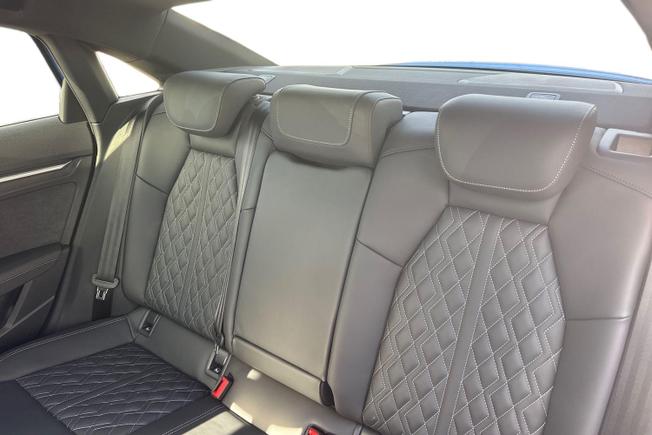 AUDI  S3 Saloon Photo 9
