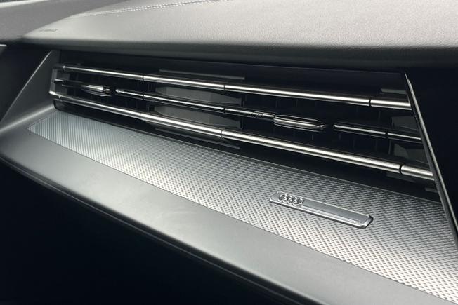 AUDI A3 Photo 32