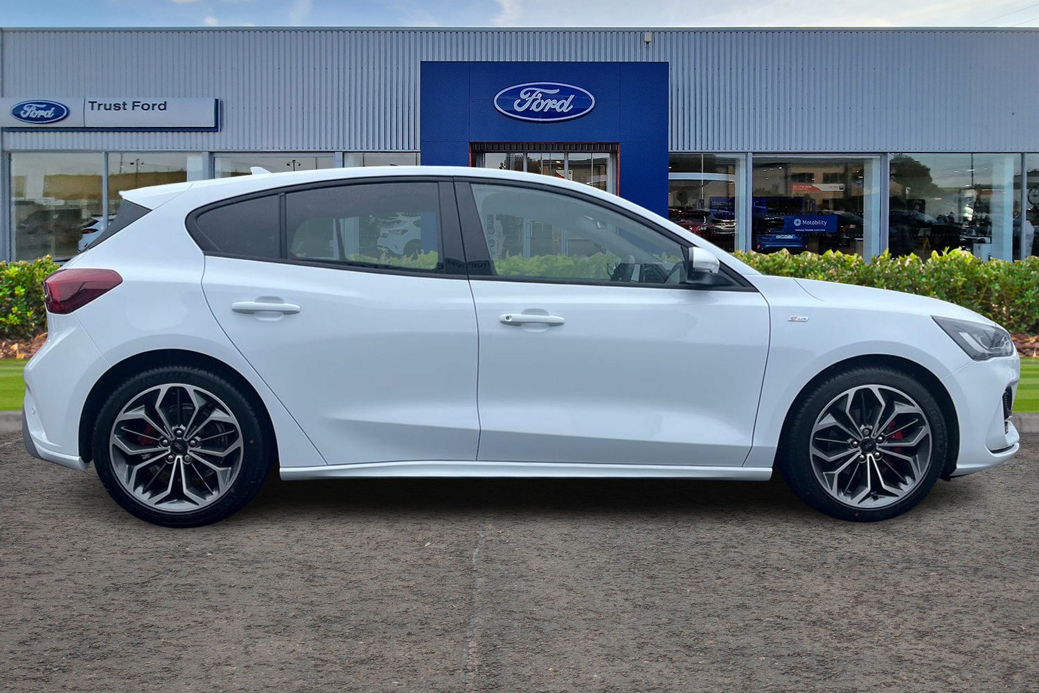Ford FOCUS Photo 2
