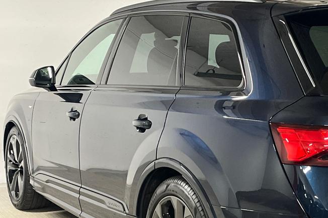 Audi Q7 Photo 33