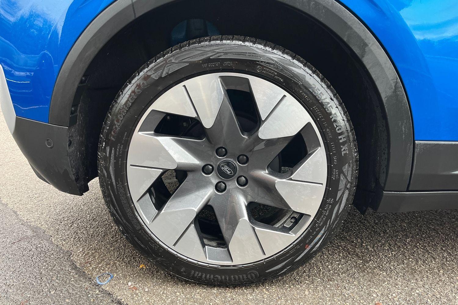 Ford Explorer Photo 7