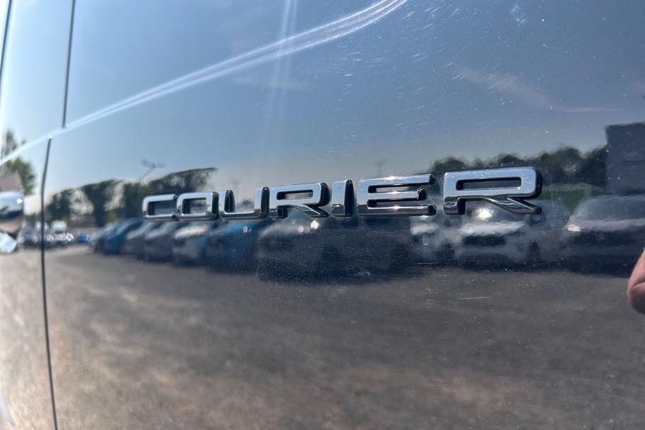 Used Ford TRANSIT COURIER PY25HWW 21