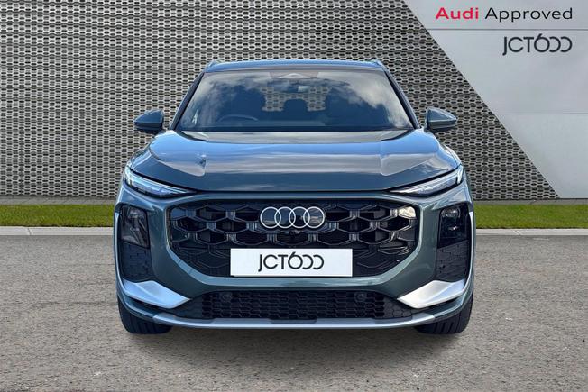 AUDI Q3 Photo 8