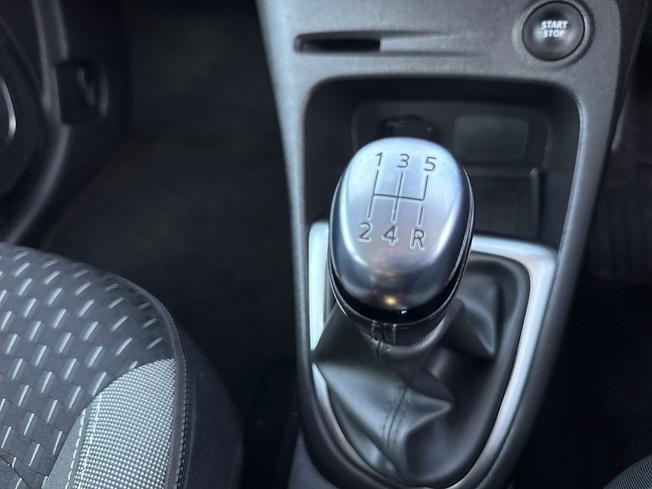 RENAULT Captur Photo 30