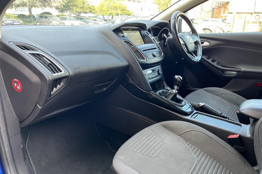 Ford Focus Photo autoimg-36b9ba0c0719999a23d73f6c090ac237f696e116.jpg