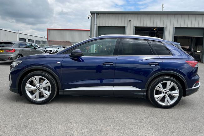 AUDI Q4 E-Tron Photo 24