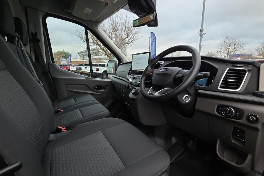 Ford E-TRANSIT Photo autoimg-36bd9c0f03a16f1f1afc041bc2c5ea8cf3eab255.jpg