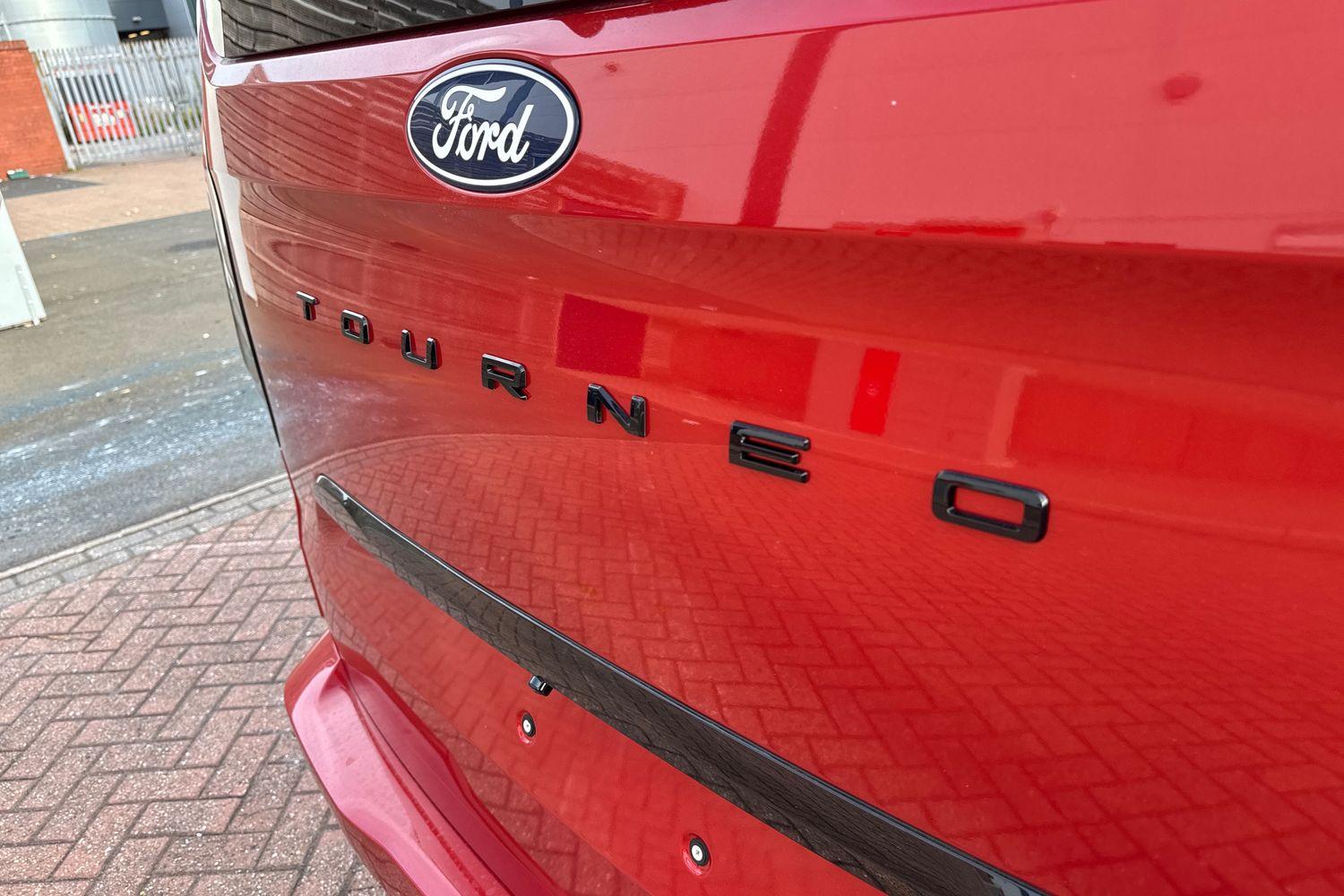 Ford Tourneo Custom Photo 19