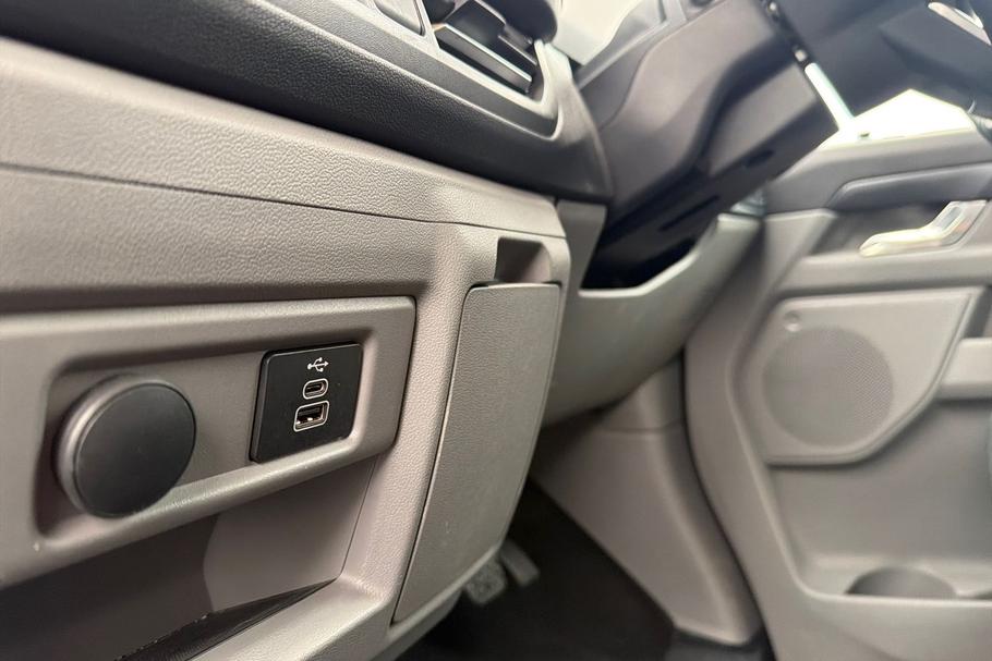 Used Ford TRANSIT CUSTOM WP25YZZ 18