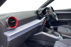 SEAT Arona Photo 2