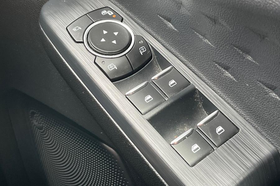 Ford KUGA Photo autoimg-36c2379da823a0761b9c9ee7d024297389914e9d.jpg
