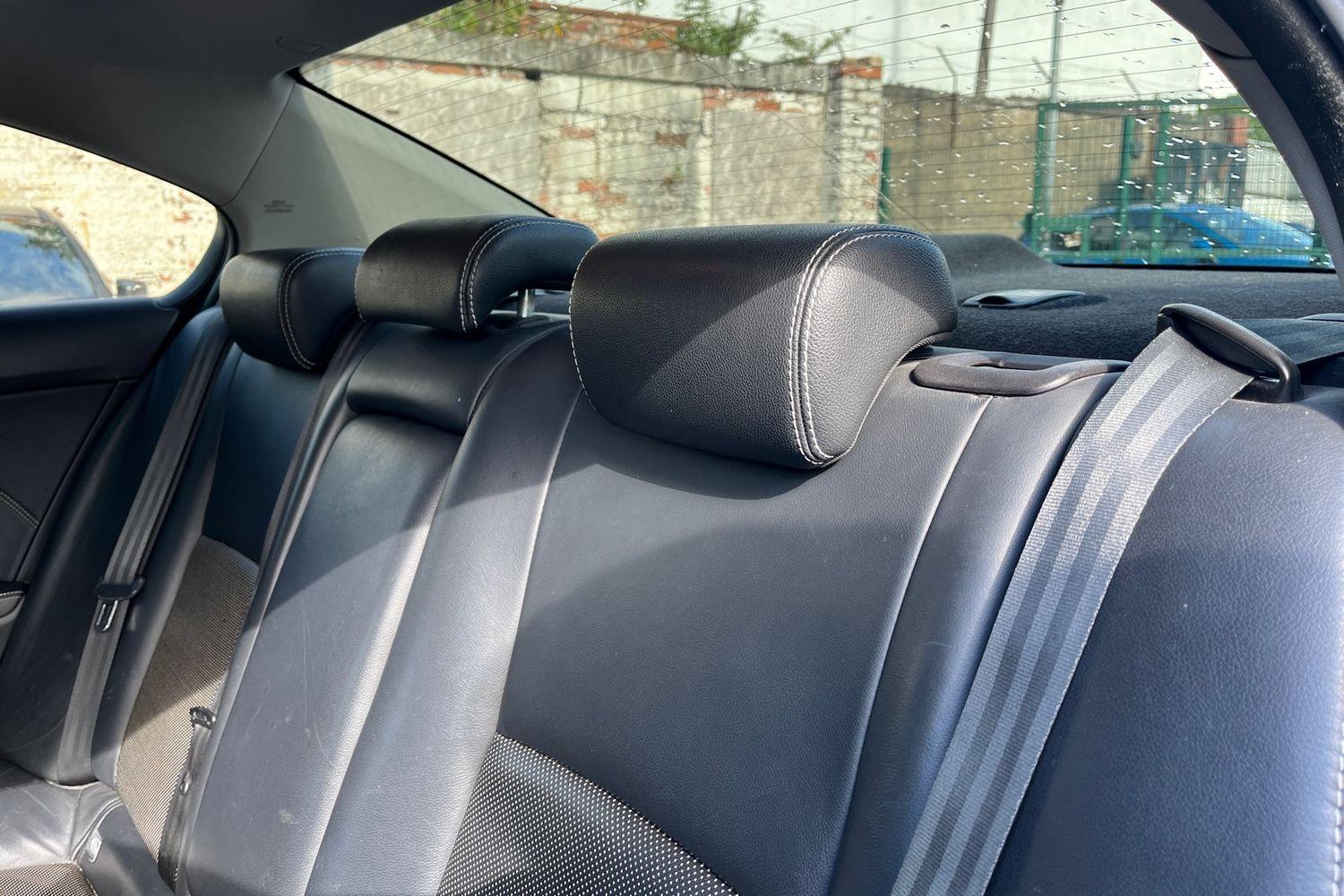 Toyota AVENSIS Photo 19