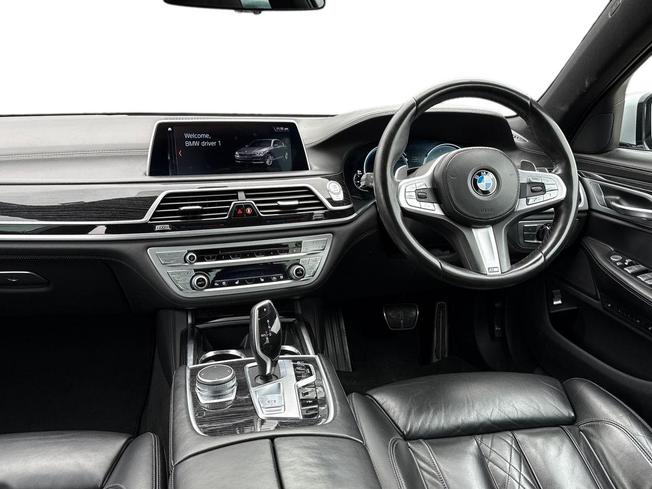 BMW 7 Series Photo 11