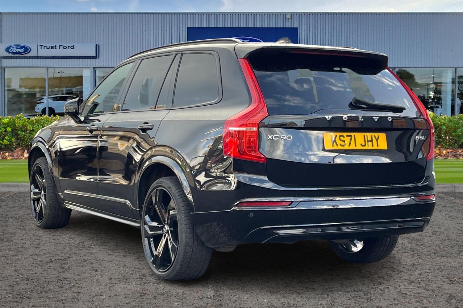 Volvo XC90 Photo 1