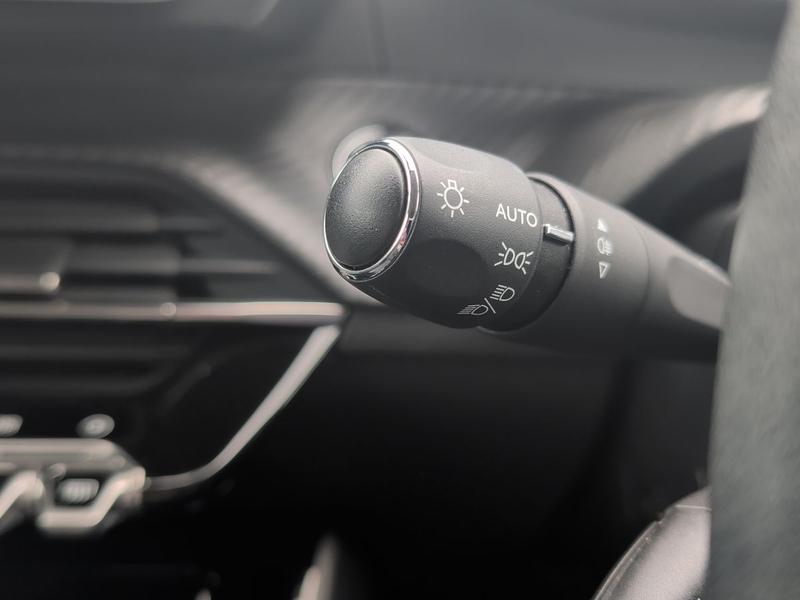 Used Peugeot E-208 YA70HHM 22