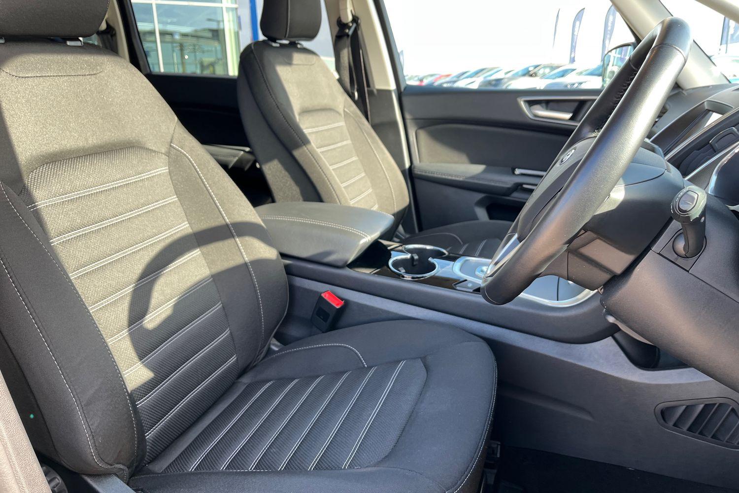 Ford GALAXY Photo 16