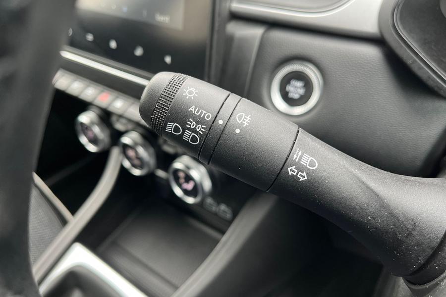 Renault CAPTUR Photo autoimg-36e35cdc79596e9b90ff5e8ed879c2357009c4e9.jpg