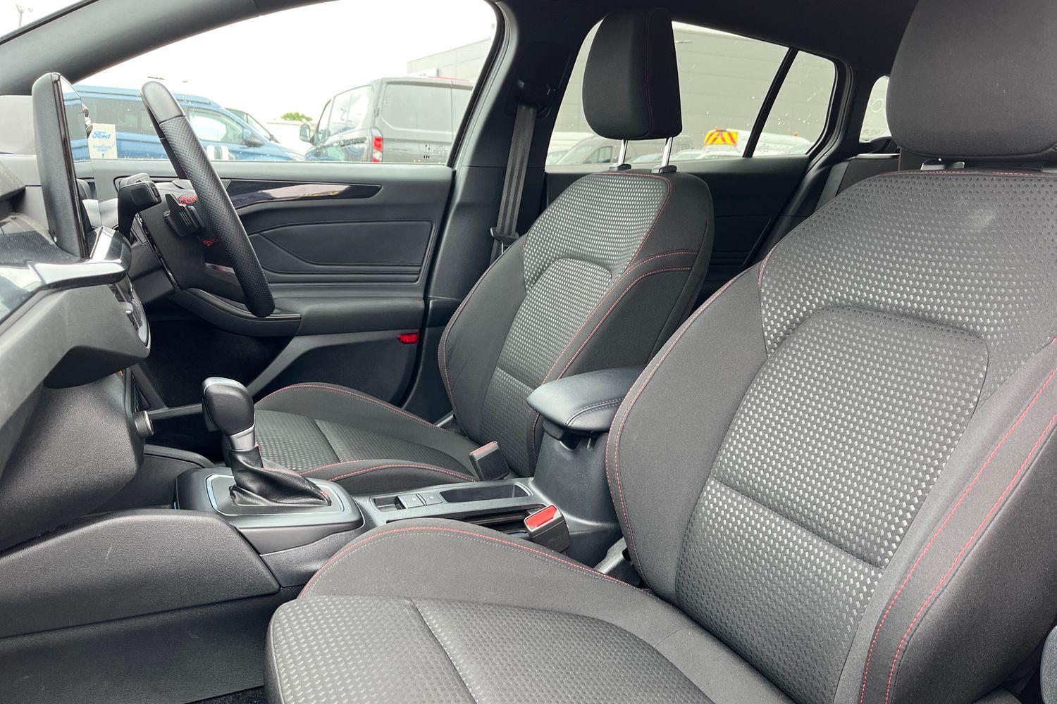 Ford FOCUS Photo 18