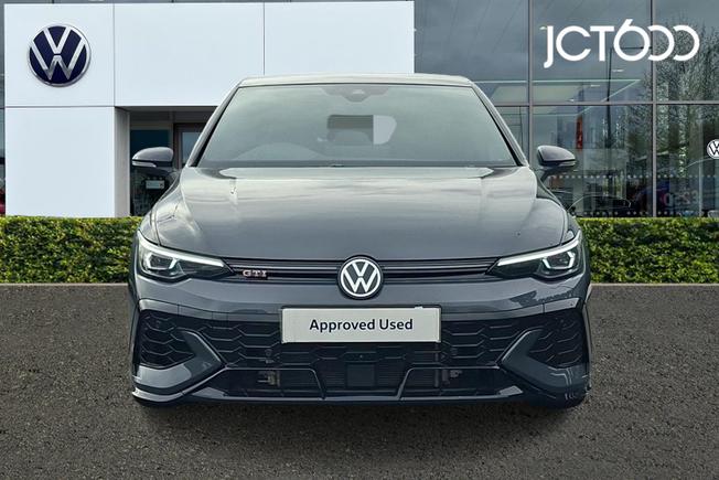 VOLKSWAGEN Golf Photo 8