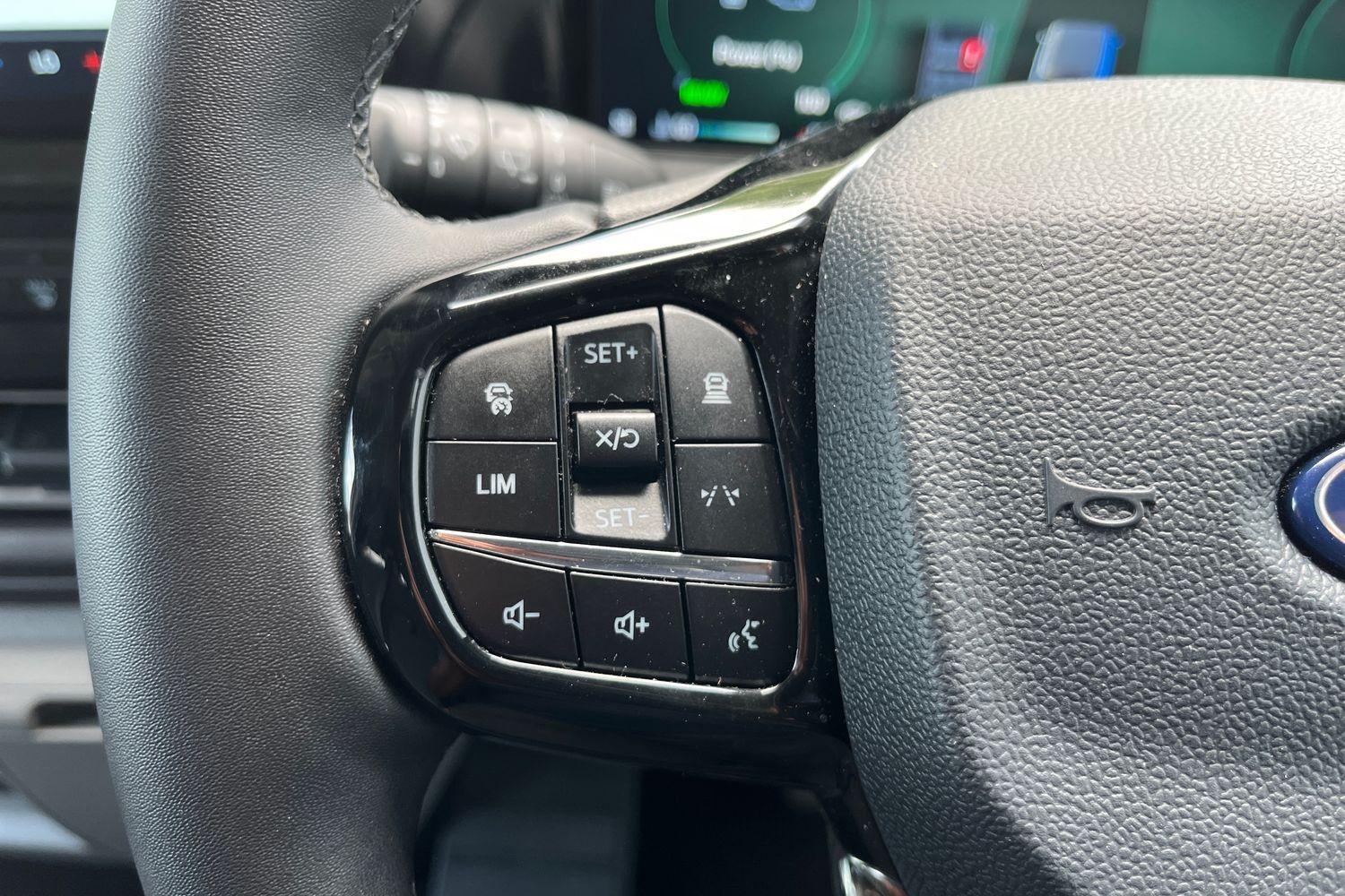 Ford TOURNEO CUSTOM Photo 7