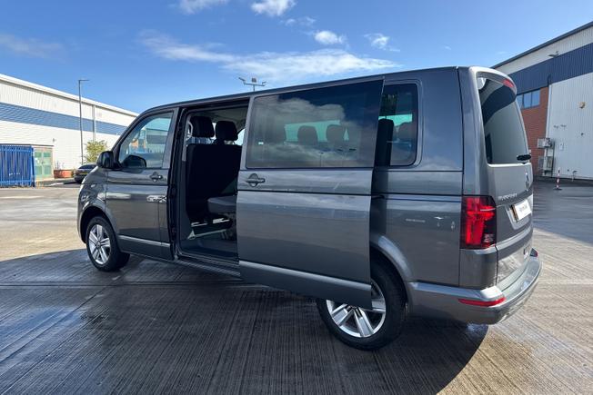 Volkswagen Transporter Shuttle Photo 33