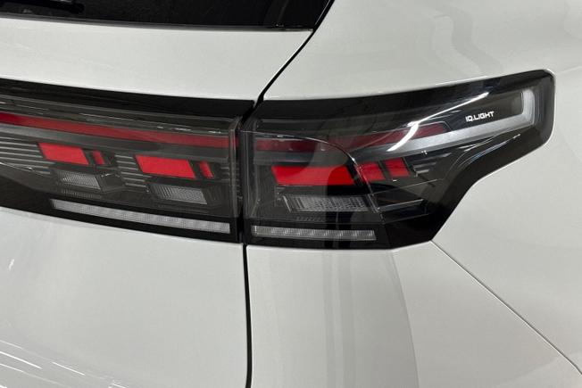 VOLKSWAGEN Tiguan Photo 18