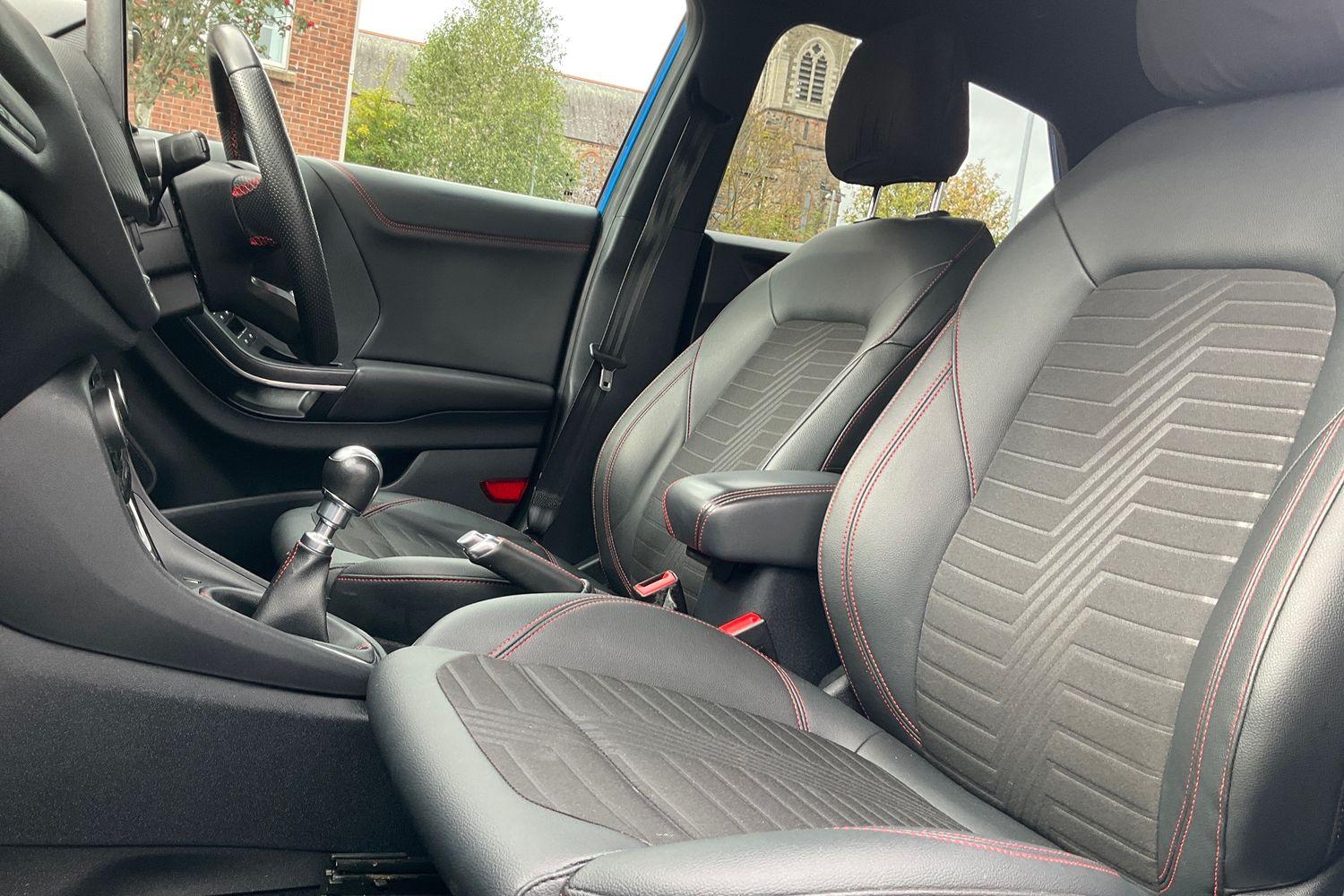 Ford PUMA Photo 18