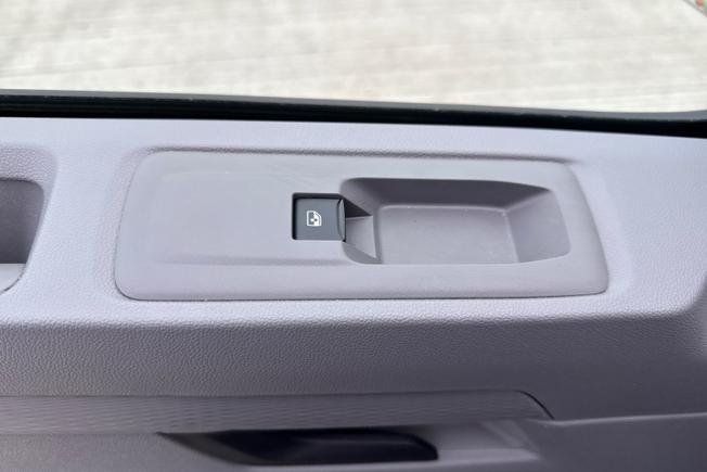 VOLKSWAGEN Transporter Photo 48