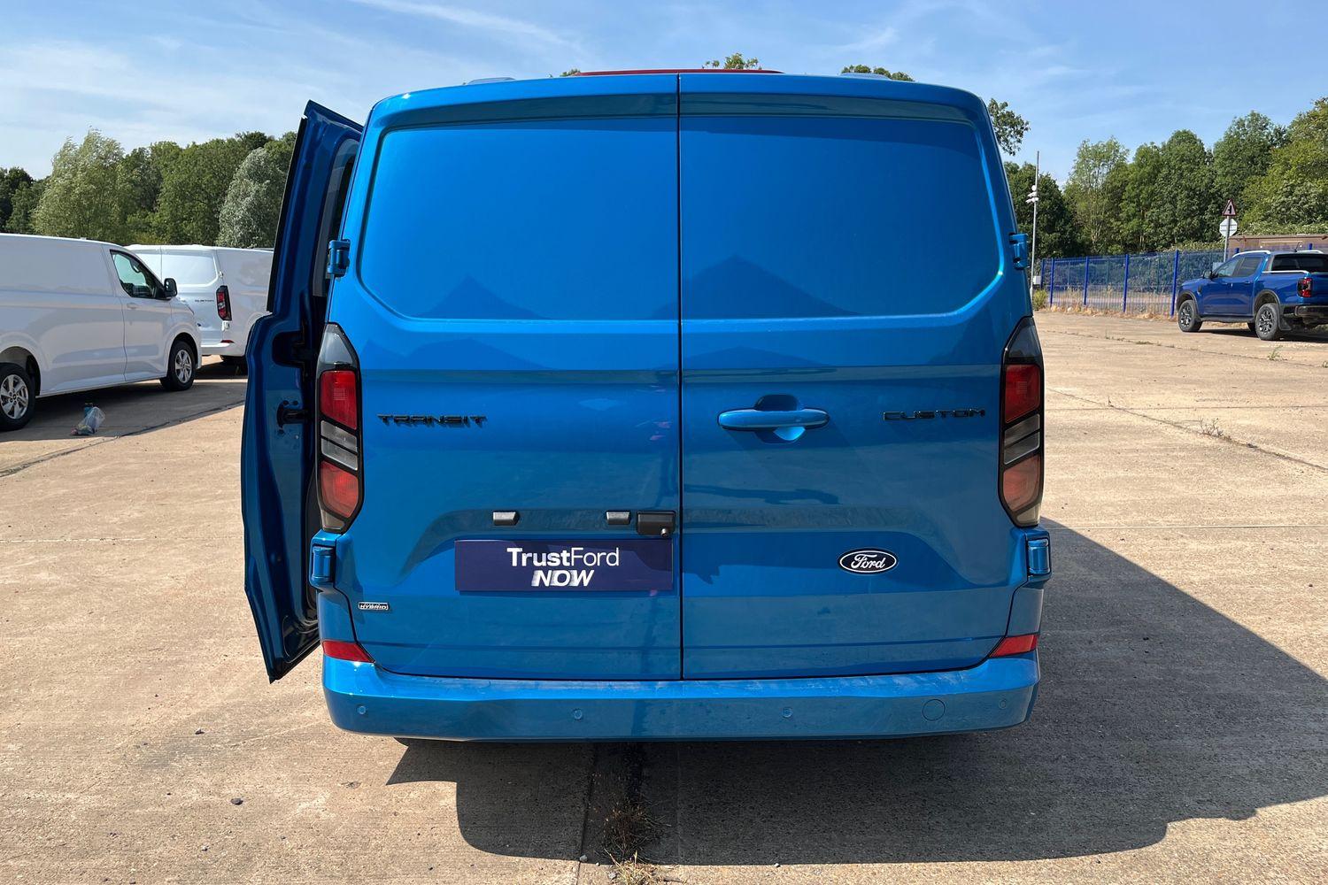Ford TRANSIT CUSTOM Photo 12