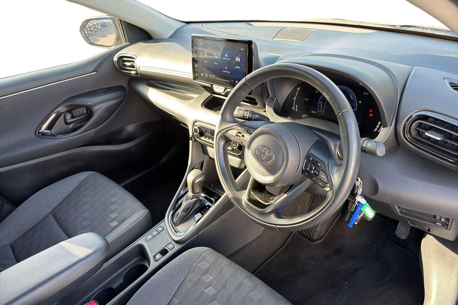 Toyota Yaris Photo 8