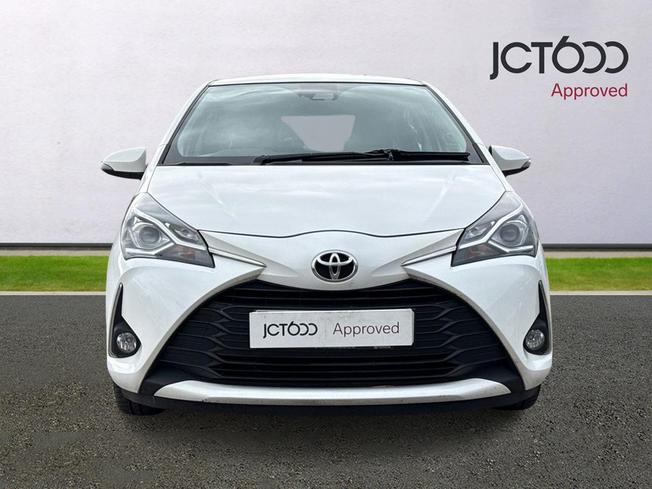 Toyota YARIS Photo 8