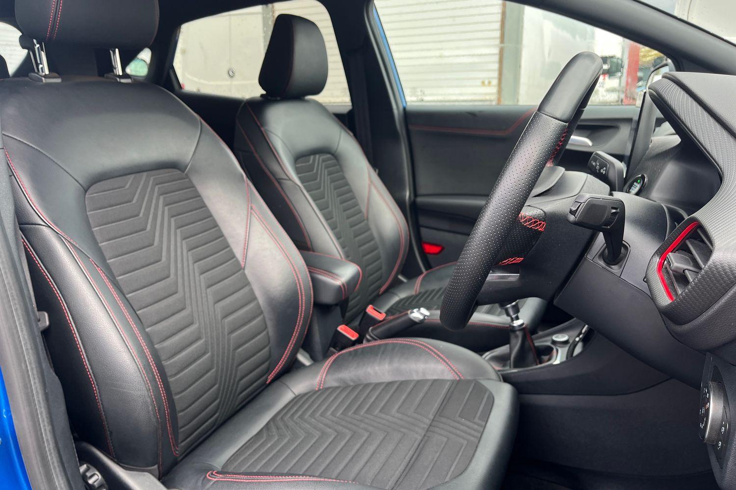 Ford PUMA Photo 16