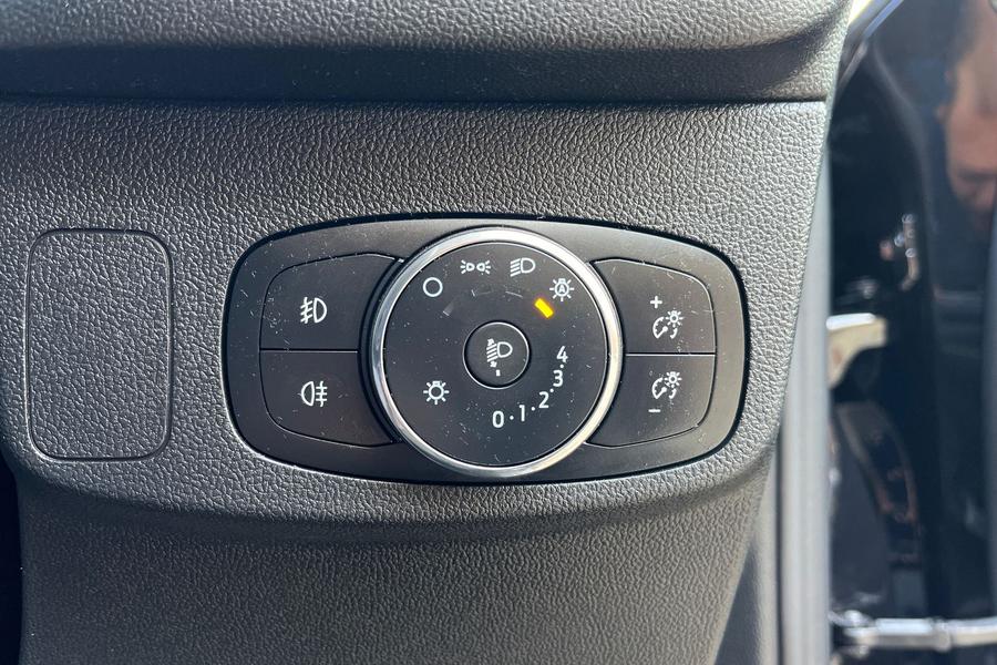 Ford Focus Photo autoimg-36ffc159eb530dd34b82bdb6c002fc89a7e6a7cc.jpg