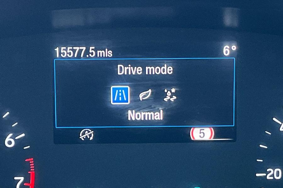 Ford Fiesta Photo autoimg-37022fe0cd125d2adf20f2c0954bbb0612900d40.jpg