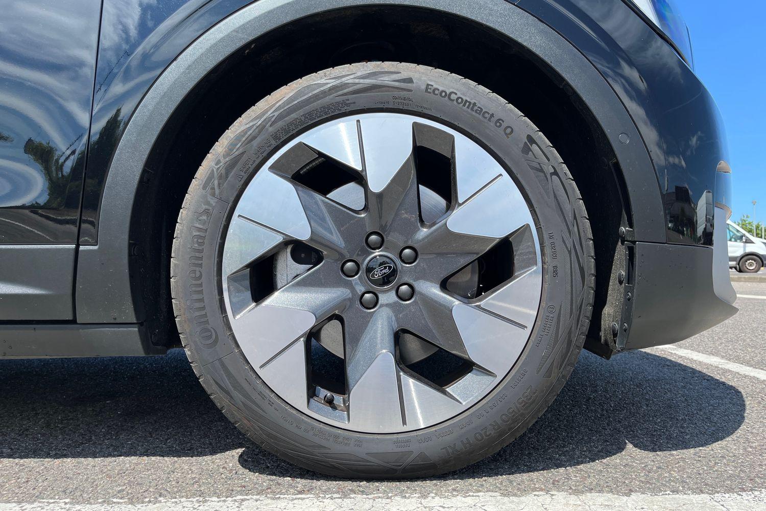 Ford Explorer Photo 22