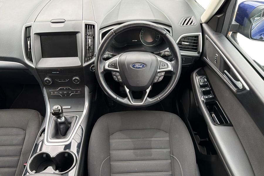 Ford GALAXY Photo autoimg-3705ee69669472d38f6491a45255b0248bd77d02.jpg