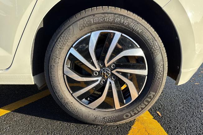 VOLKSWAGEN Polo Photo 5