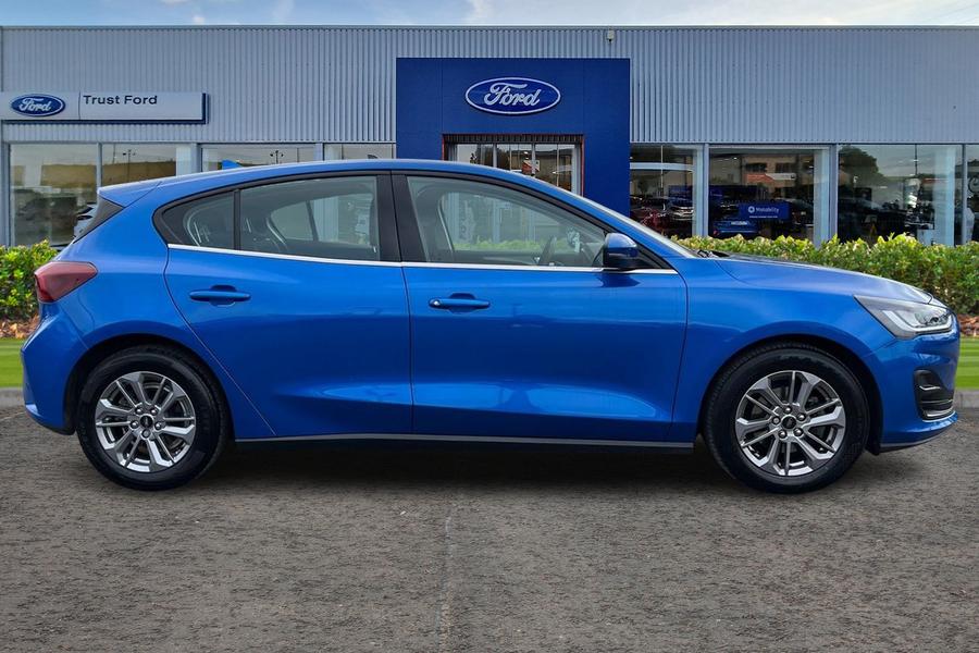 Ford Focus Photo autoimg-37084b2f89d4cc55d4958919d89d406ed40998b4.jpg