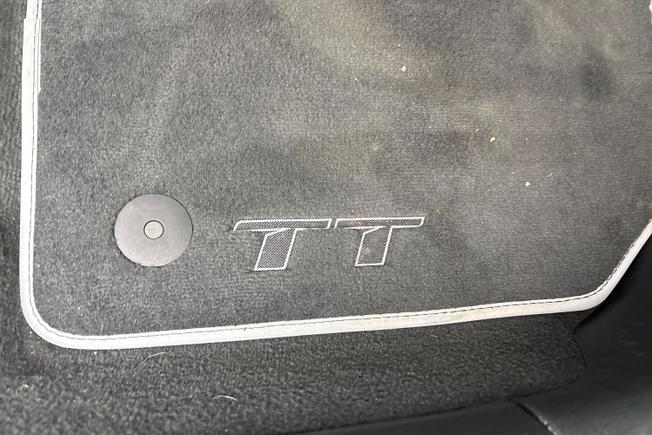 Audi TT Photo 28