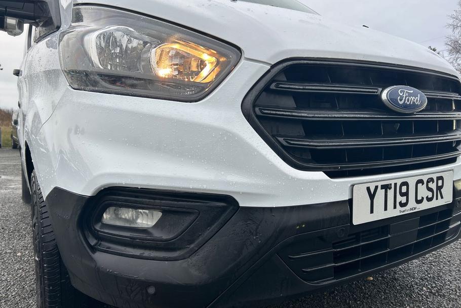 Used Ford TRANSIT CUSTOM YT19CSR 23