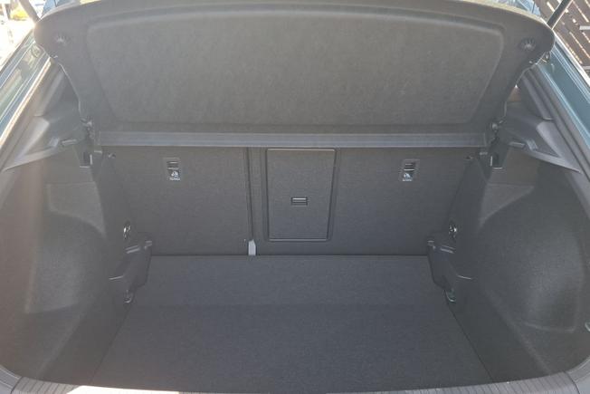 VOLKSWAGEN T-Roc Photo 12