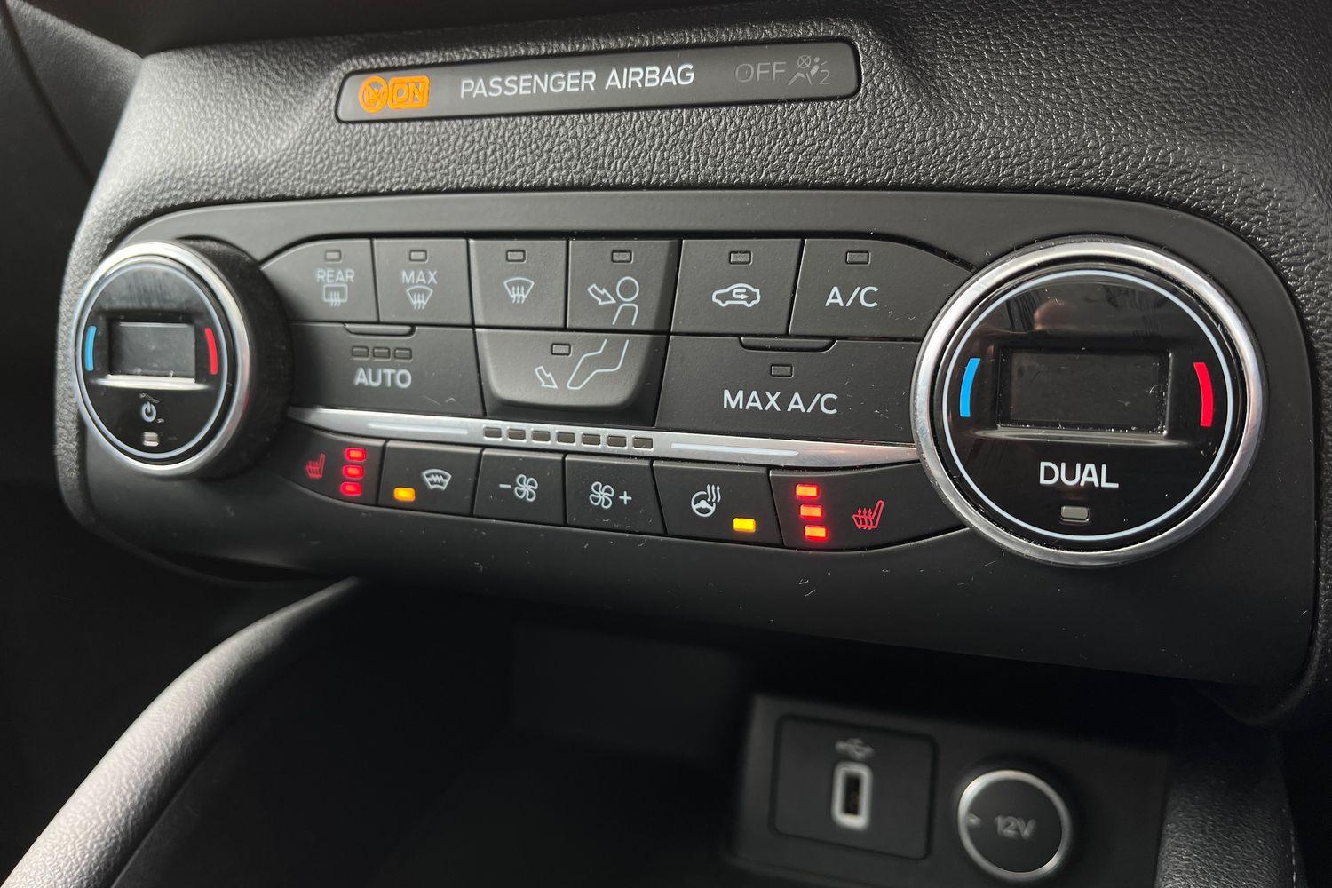 Ford Focus Photo 30