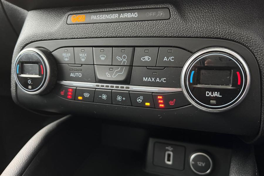 Ford Focus Photo autoimg-371295030c84497f6339c8e911595639fee7fae6.jpg
