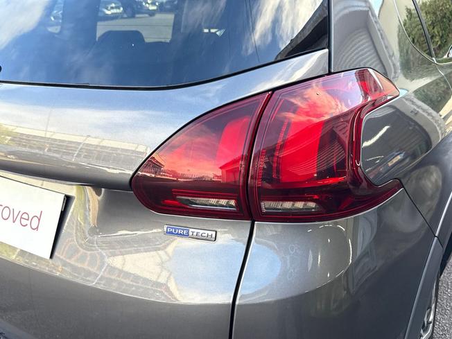 PEUGEOT 2008 Photo 18