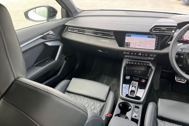 AUDI S3 Photo 53