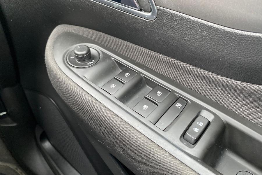 Vauxhall MOKKA Photo autoimg-3719e4ea1f8732a72c353880fac0d19a29cf6028.jpg