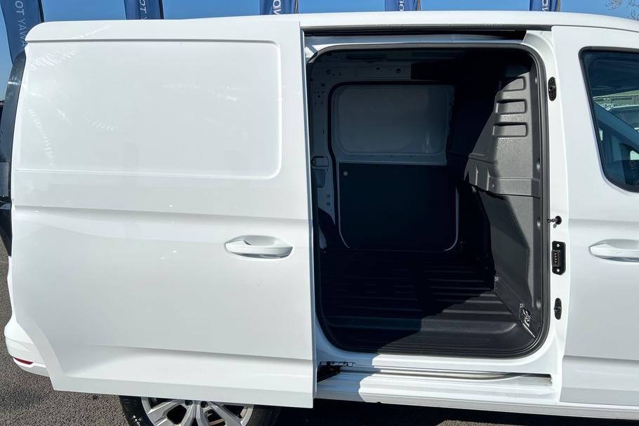 Used FORD TRANSIT CONNECT BG75DPZ 31