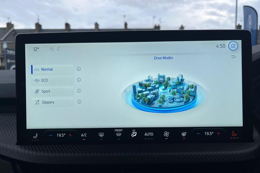 Ford KUGA Photo autoimg-372060f398eebcae6aeb6e63da5e224e63fd3e91.jpg