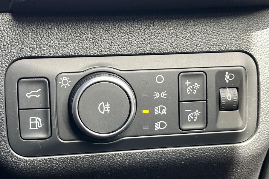 Ford KUGA Photo autoimg-37217c42b485ced9bf2c19e6418cda5183b3acce.jpg