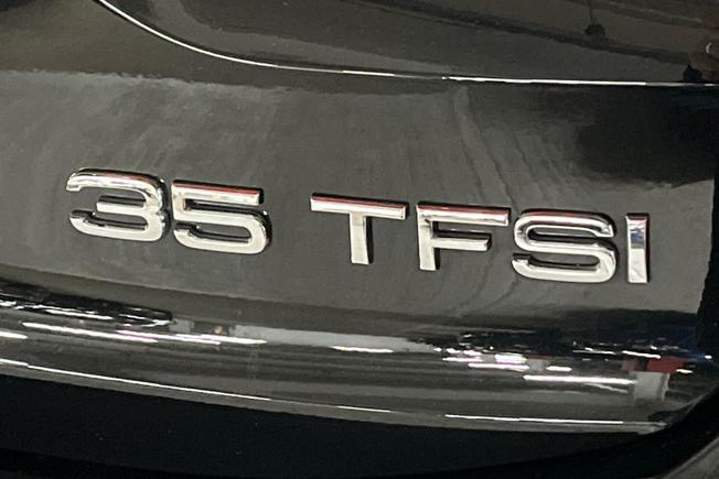 AUDI Q3 Photo 36